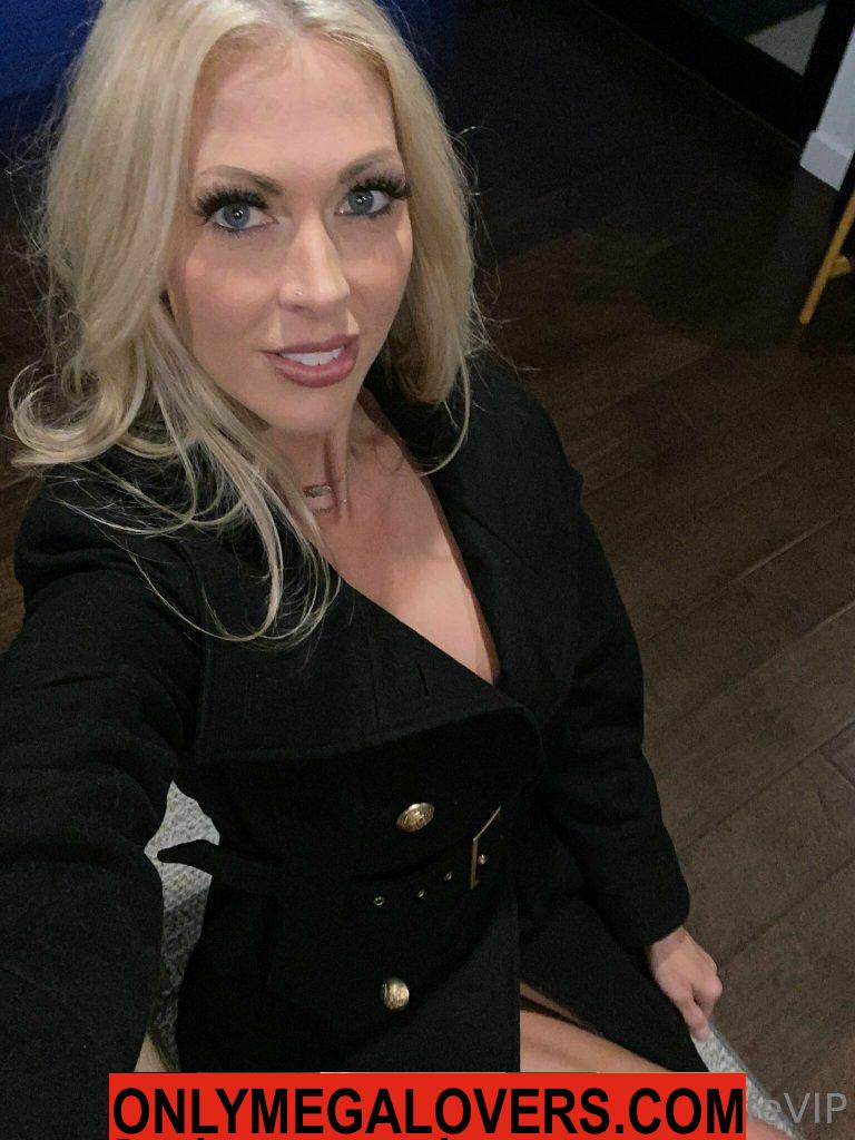 holly hotwife onlyfans